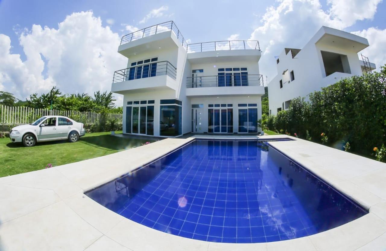 Aparthotel Casa Blanca Malibu Santa Veronica Exterior foto